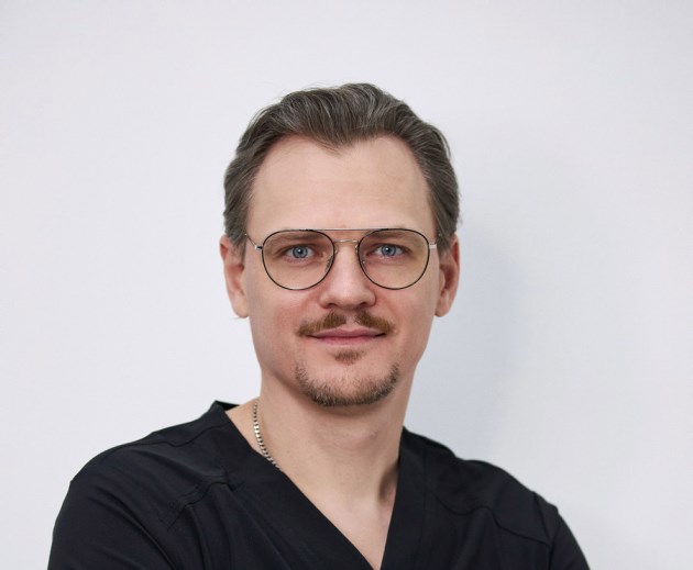 О причинах и способах предотвращения аллергии на солнце и гиперпигментации рассказал Сергей Барсуков