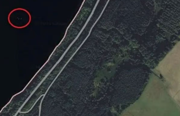 Google Earth сделал странные кадры озера Лох-Несс