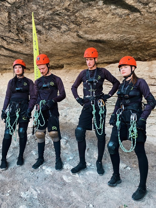 В финальной серии IV сезона проекта «Пережить, чтобы помнить» тик-токеры прошли испытание в районе Салтинского водопада в Дагестане