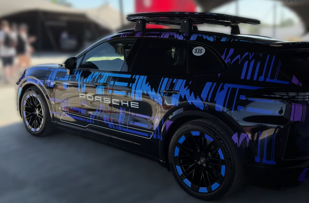 Porsche разрабатывает электрический Cayenne