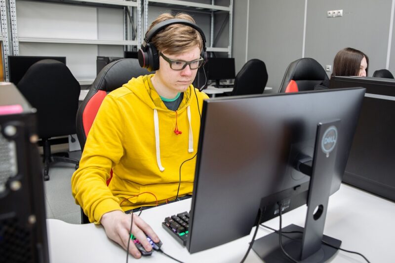 Столичные школьники примут участие в конкурсах по современным технологиям