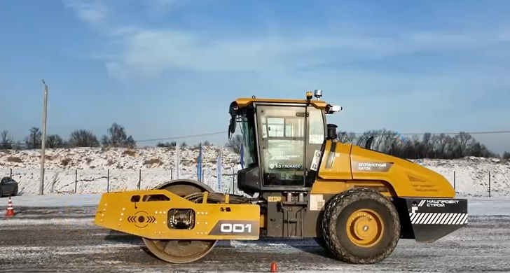 В России начал работу первый беспилотный каток